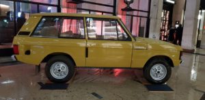 Le premier Range Rover sorti en 1970. Modèle Classic