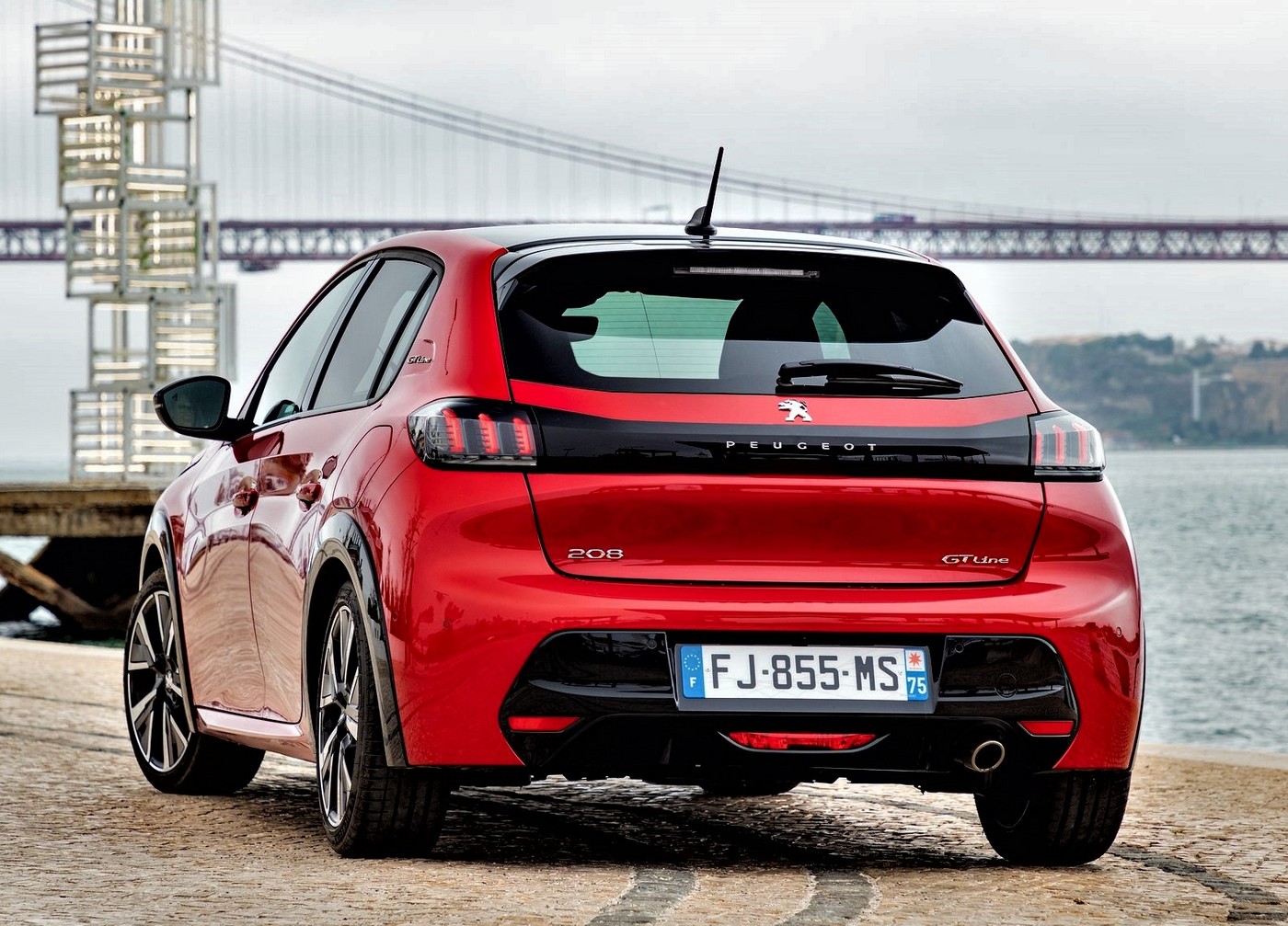 Peugeot 208 II modèle 2020 rouge